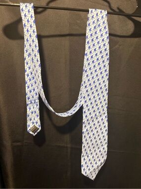 Hockey Player Tie